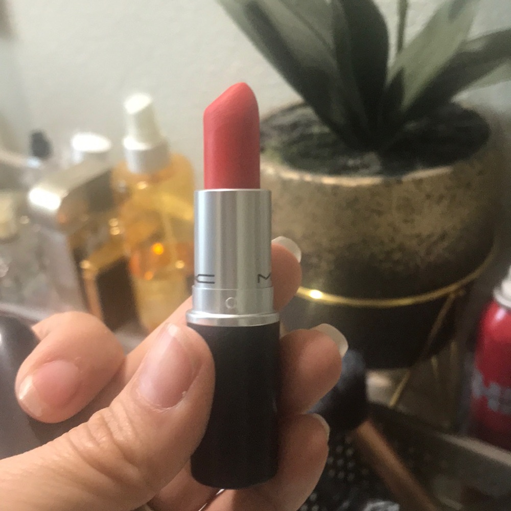 MAC Lipstick Lady Danger Matte